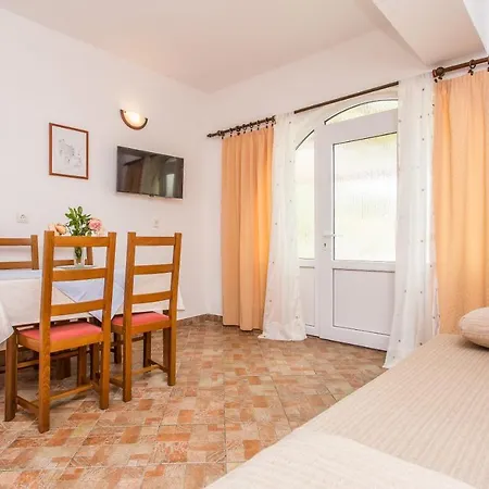 Maja And Sanja Apartman